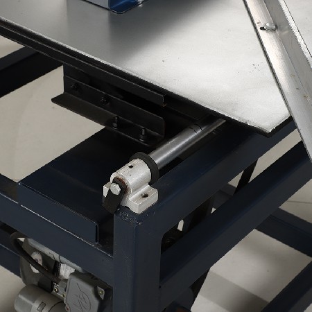 Push table angle cutting machine
