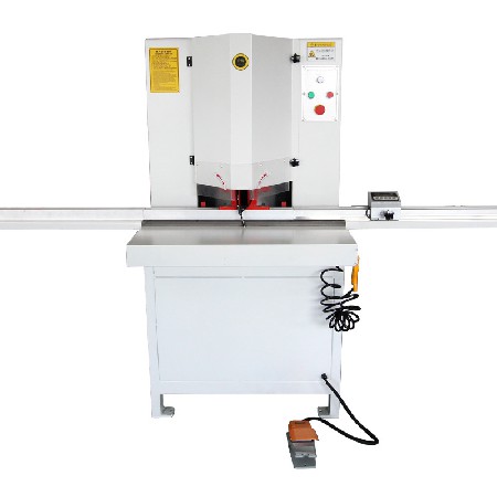 Angle cutting machine